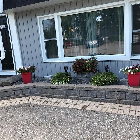 New Rockland Motel Bobcaygeon Exterior photo