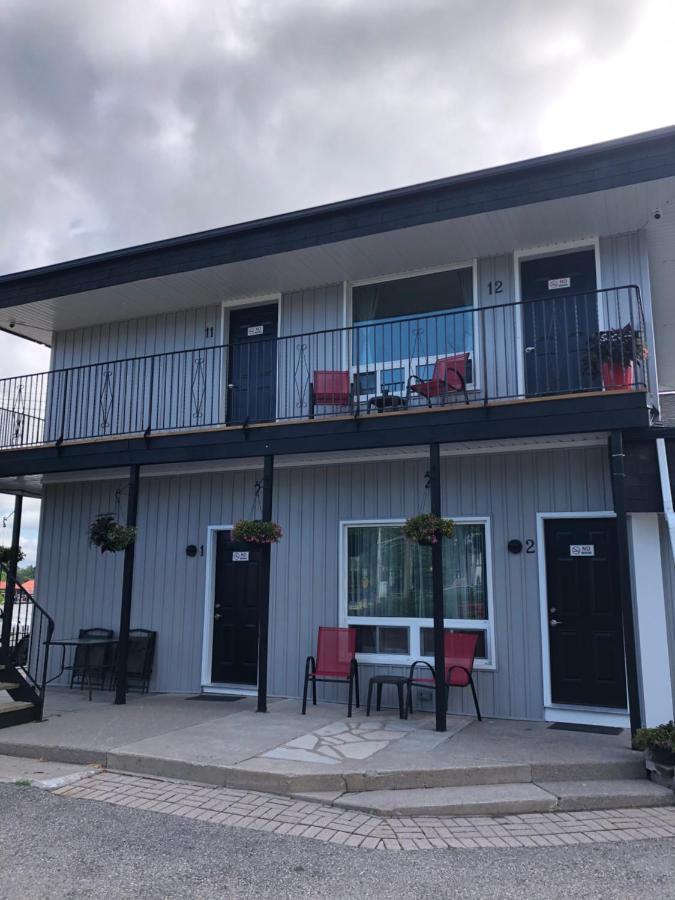 New Rockland Motel Bobcaygeon Exterior photo