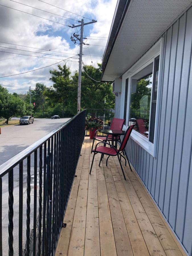 New Rockland Motel Bobcaygeon Exterior photo