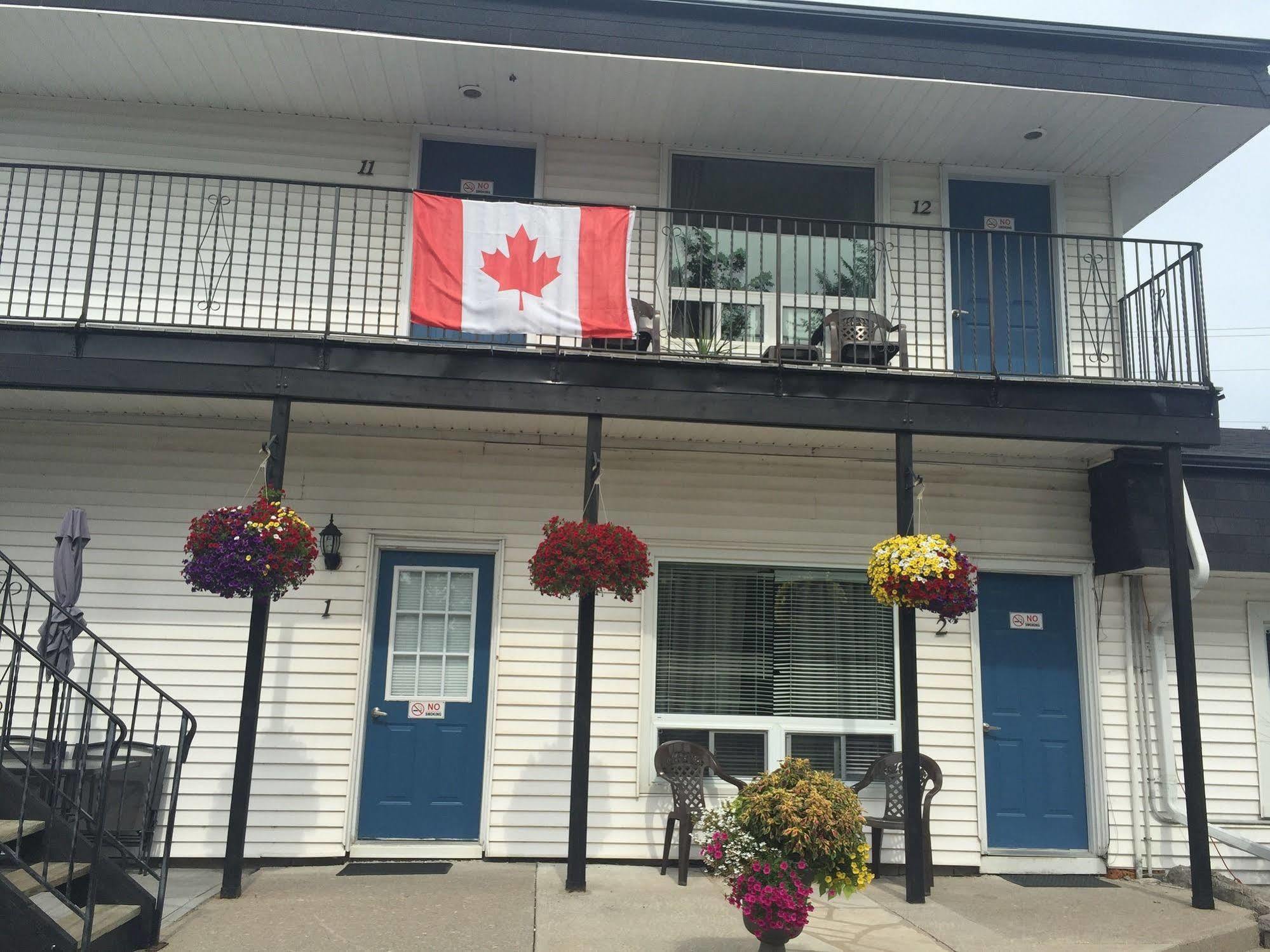 New Rockland Motel Bobcaygeon Exterior photo